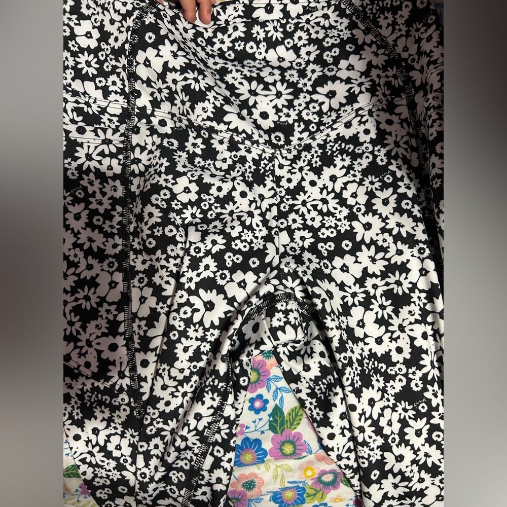 BLACK AND WHITE LEGGING